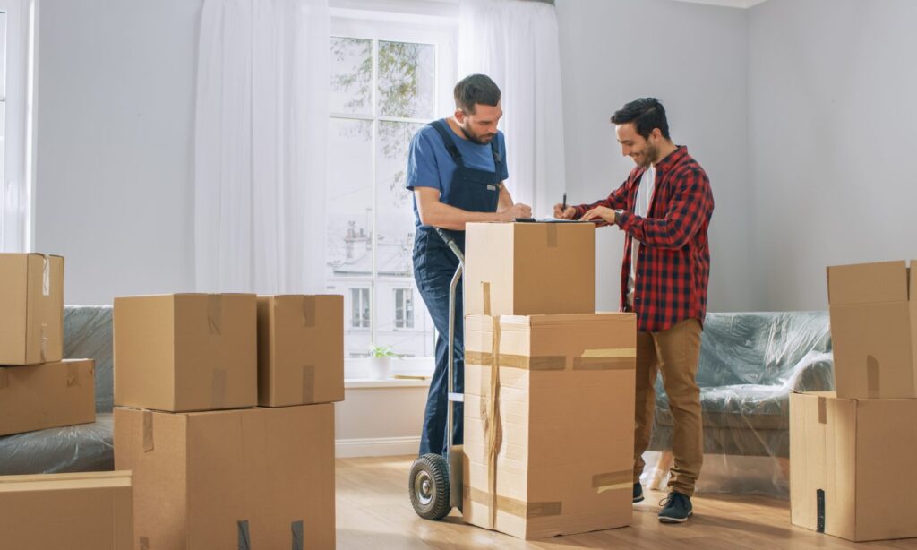 The Benefits of Hiring an Experienced and Licensed Moving Crew for Your Cross-Country Household Move